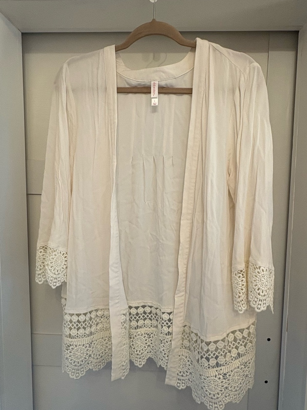 Xhilaration Cream Lightweight Open Cardigan